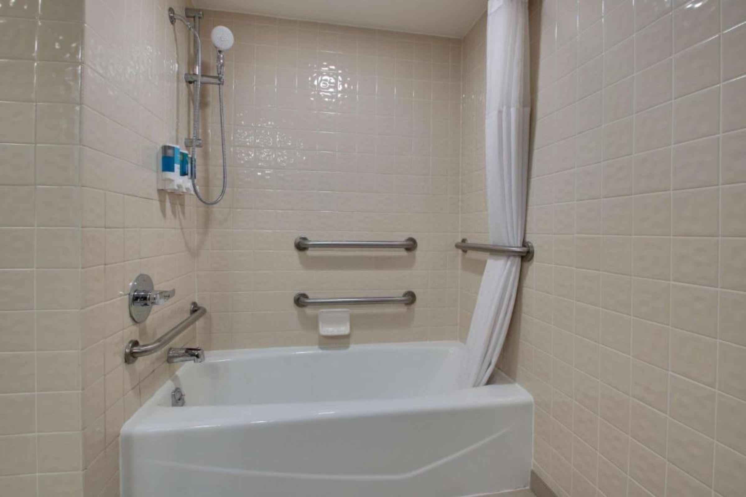 Best Western Plus Indianapolis North At Pyramids Экстерьер фото
