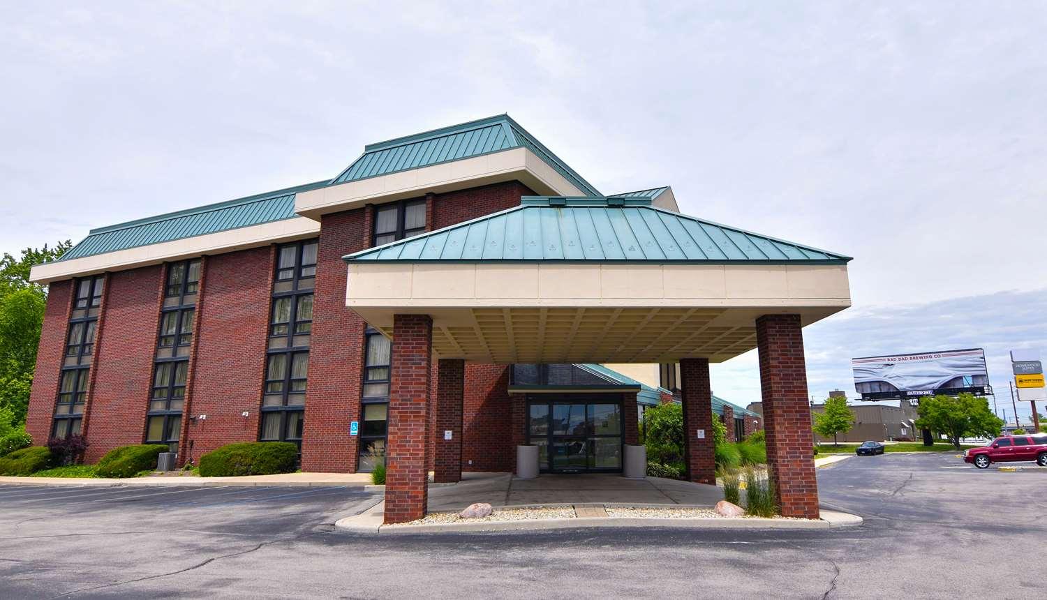 Best Western Plus Indianapolis North At Pyramids Экстерьер фото