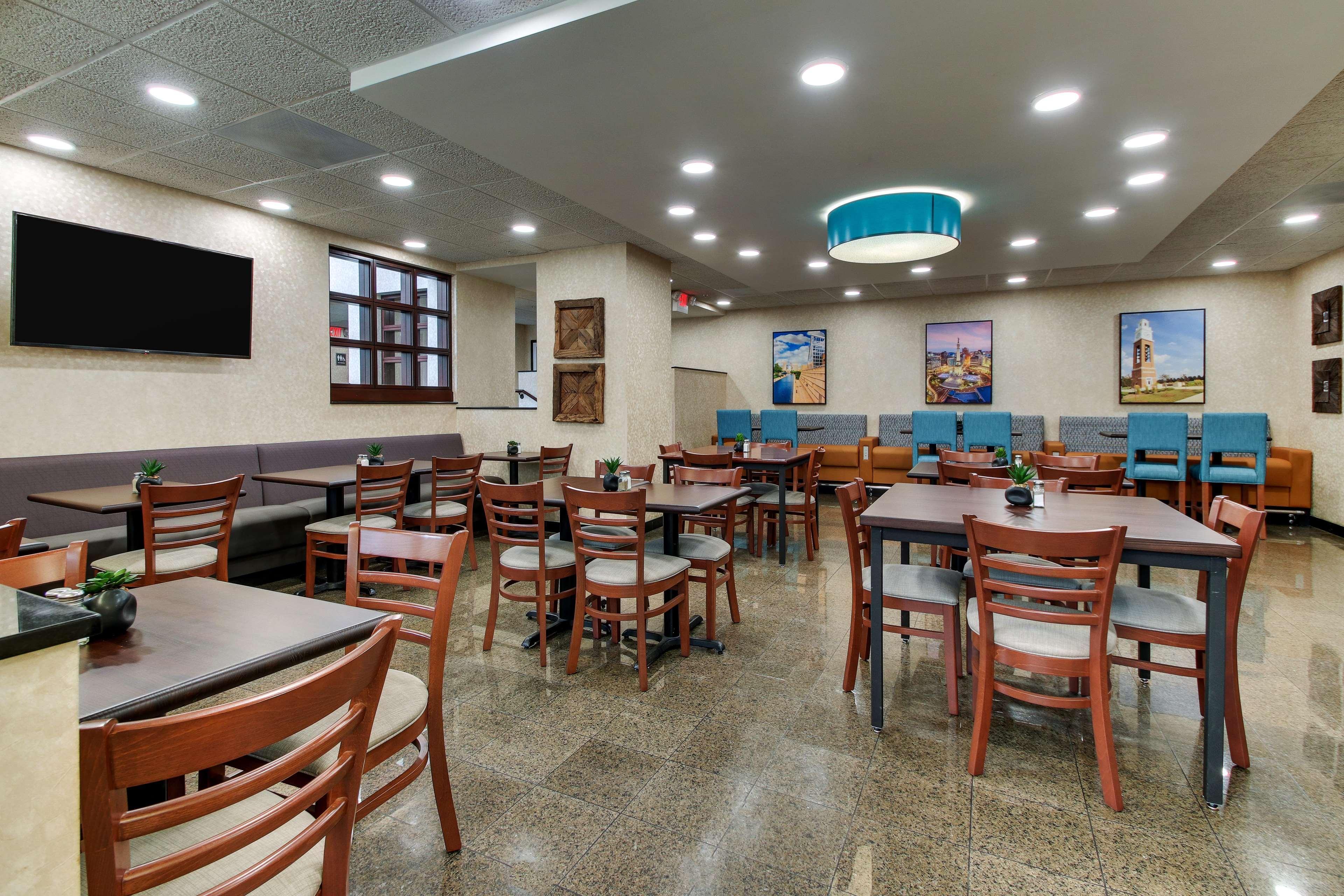 Best Western Plus Indianapolis North At Pyramids Экстерьер фото