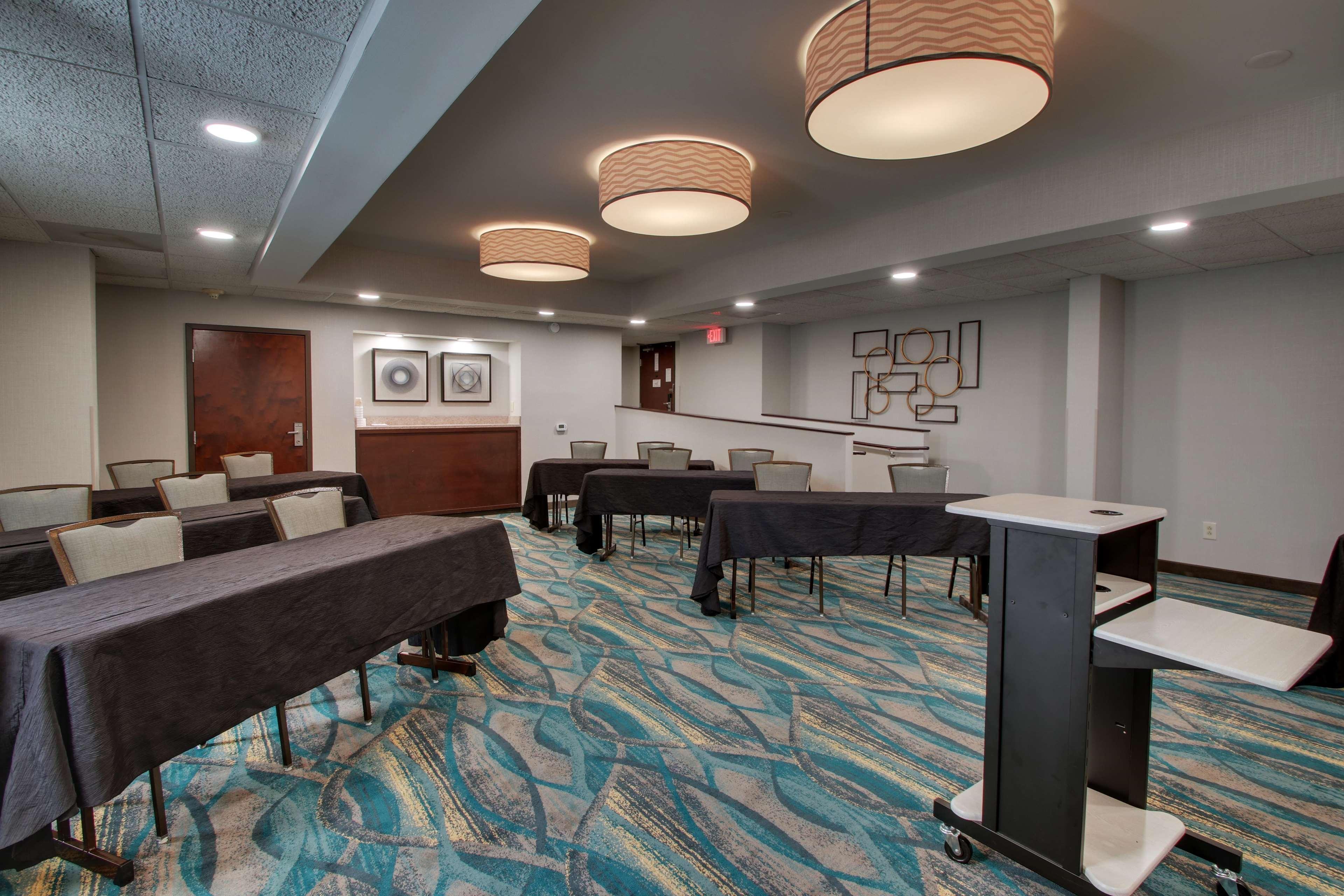 Best Western Plus Indianapolis North At Pyramids Экстерьер фото