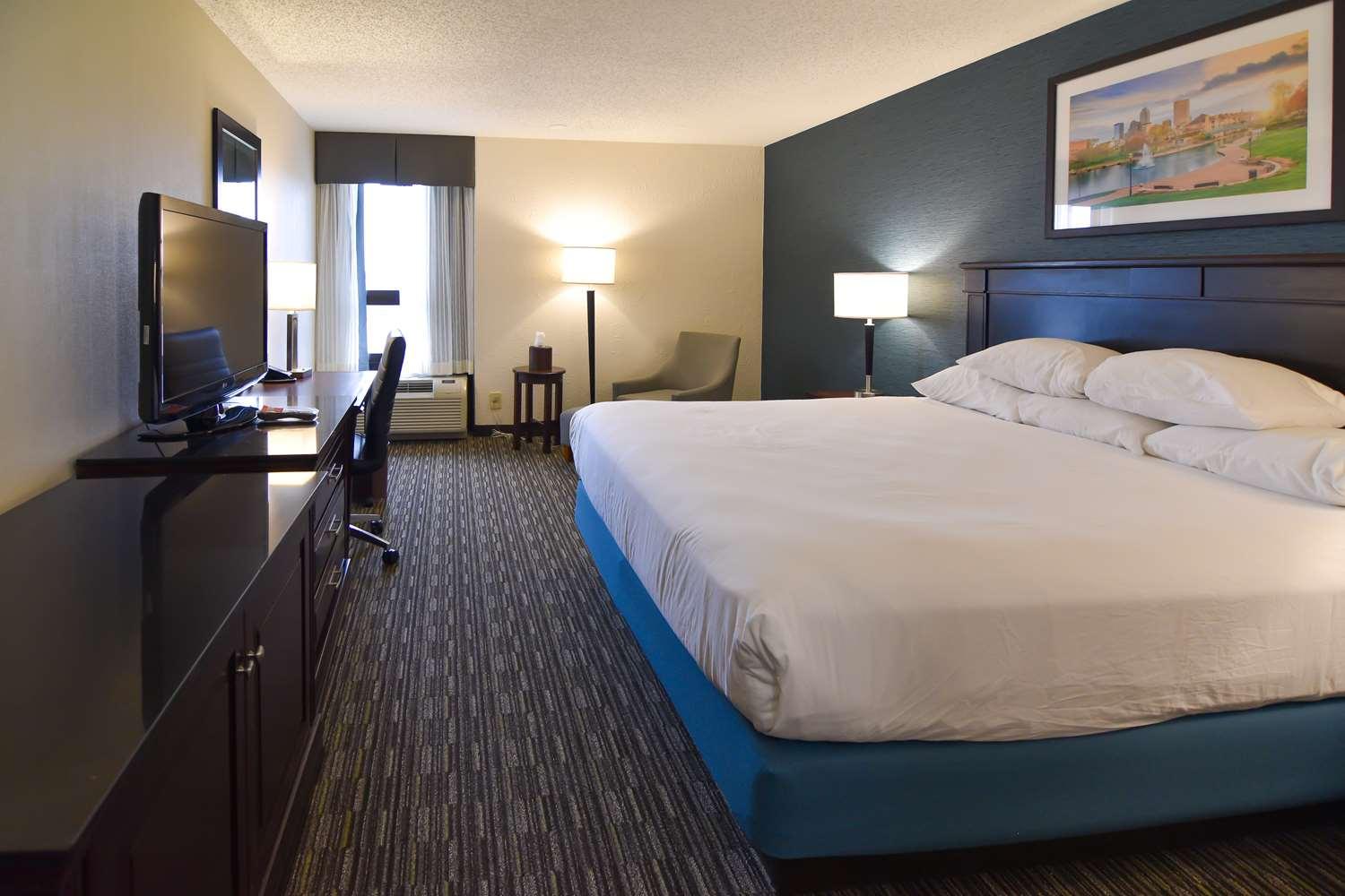 Best Western Plus Indianapolis North At Pyramids Экстерьер фото